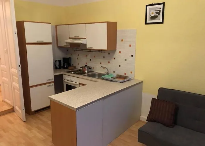 Apartment At Westbahnhof I Close To Shopping Street & Metro Vienna