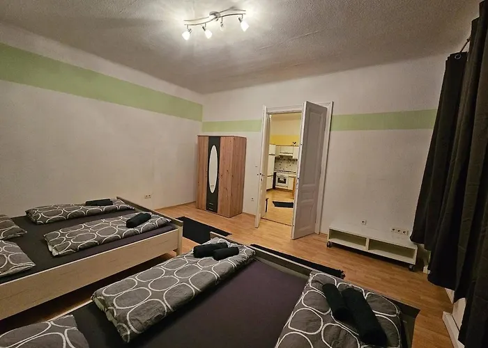 Apartment At Westbahnhof I Close To Shopping Street & Metro