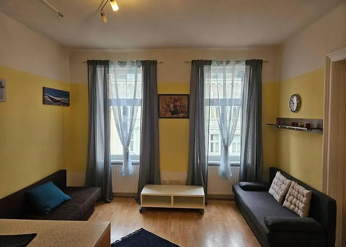 Apartment At Westbahnhof I Close To Shopping Street & Metro Vienna